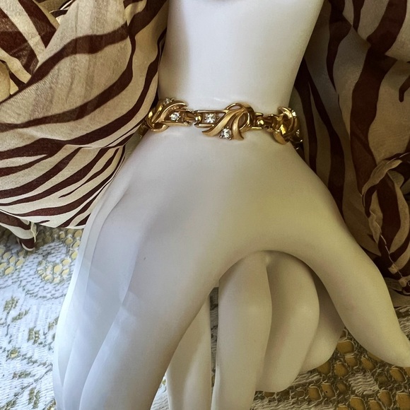 Crown Trifari Jewelry - Vintage Crown Trifari 1955~1969 Gold Tone Trifanium w/Swarovski Crystal Bracelet
